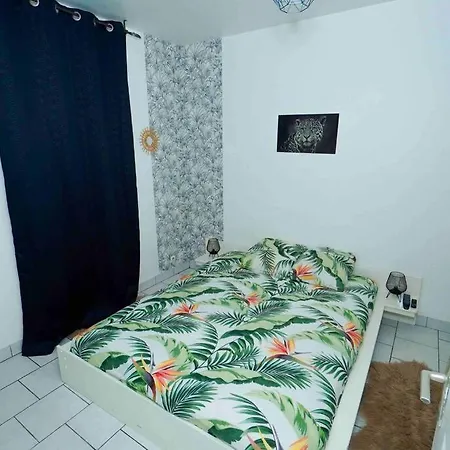 Logement Spacieux, Calme Apartamento *